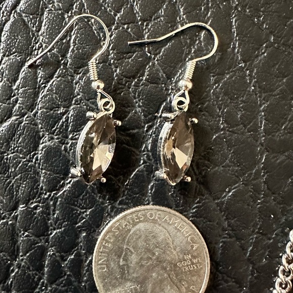 Necklace And Earring Set - Picture 4 of 4